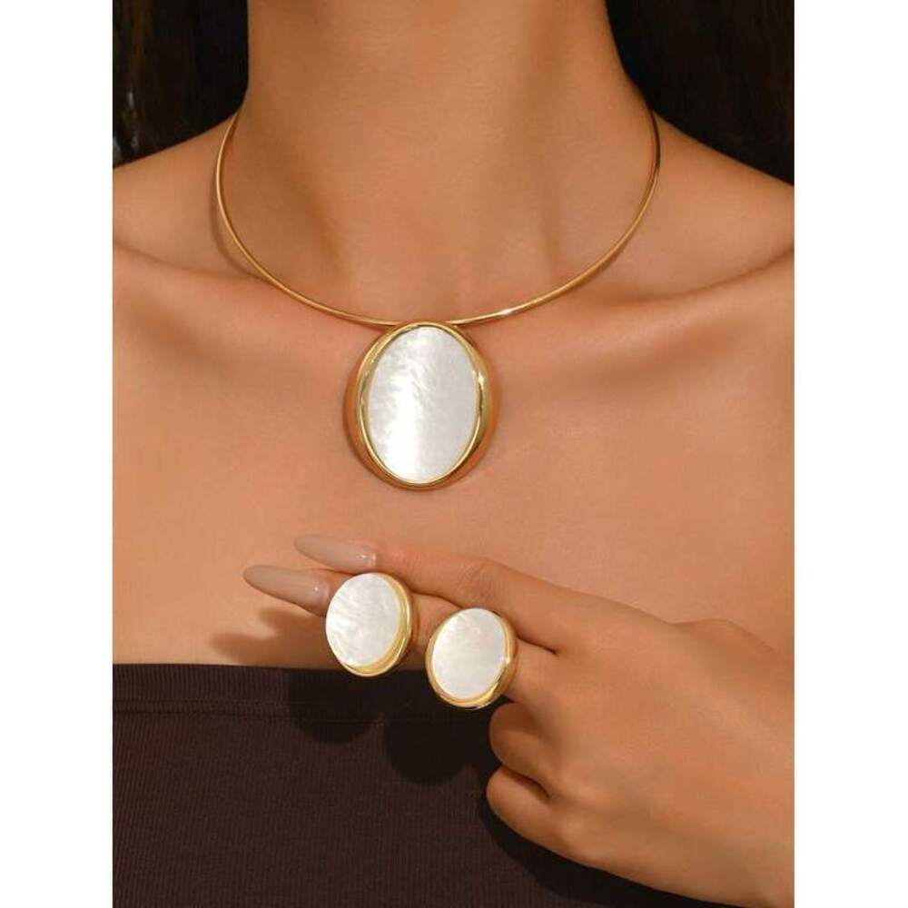 Of & Geometric Circle Pendant Necklace & Earrings Minimalist